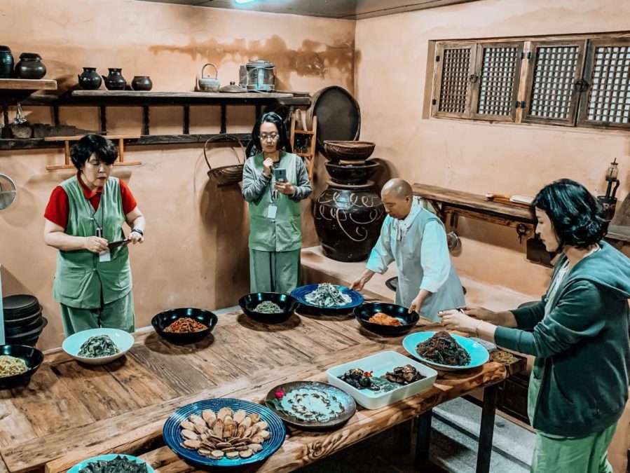Cooking class with Jeong Kwan