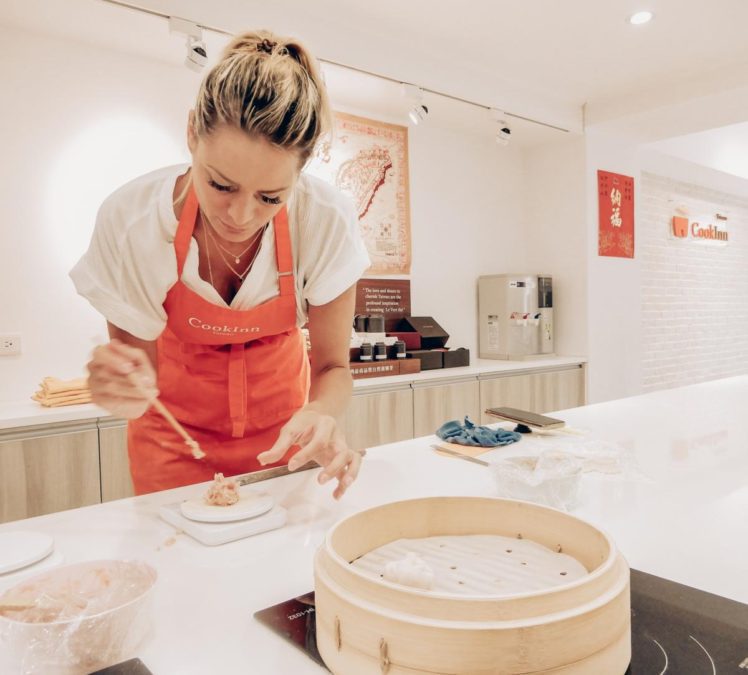 learning to make dumplings in Taipei