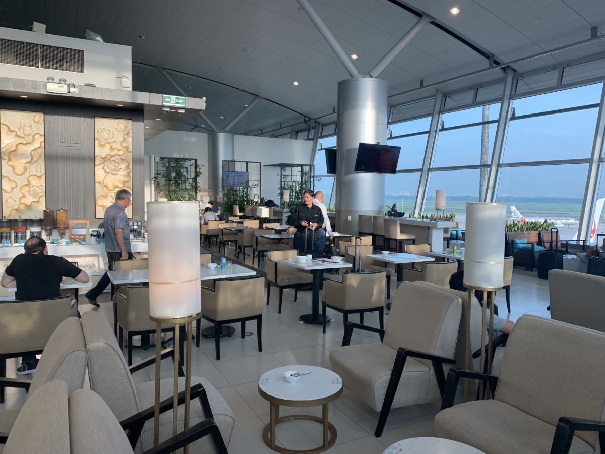 lotus business class lounge vietnam airlines hcmc